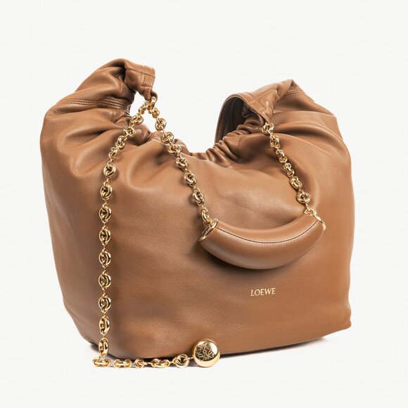 Loewe Squeeze Medium Oak Leather Shoulder Bag - Picture 3 of 15